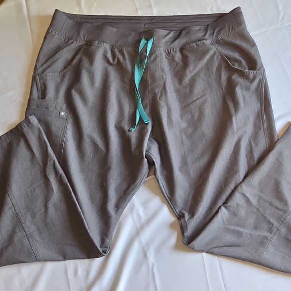Figs Kade Cargo Scrub Pants size XXL - Picture 5 of 10